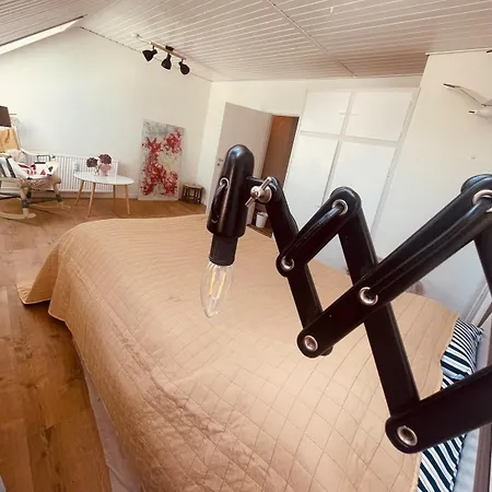 Charming Rooftop In Uhre דירה ברנדה